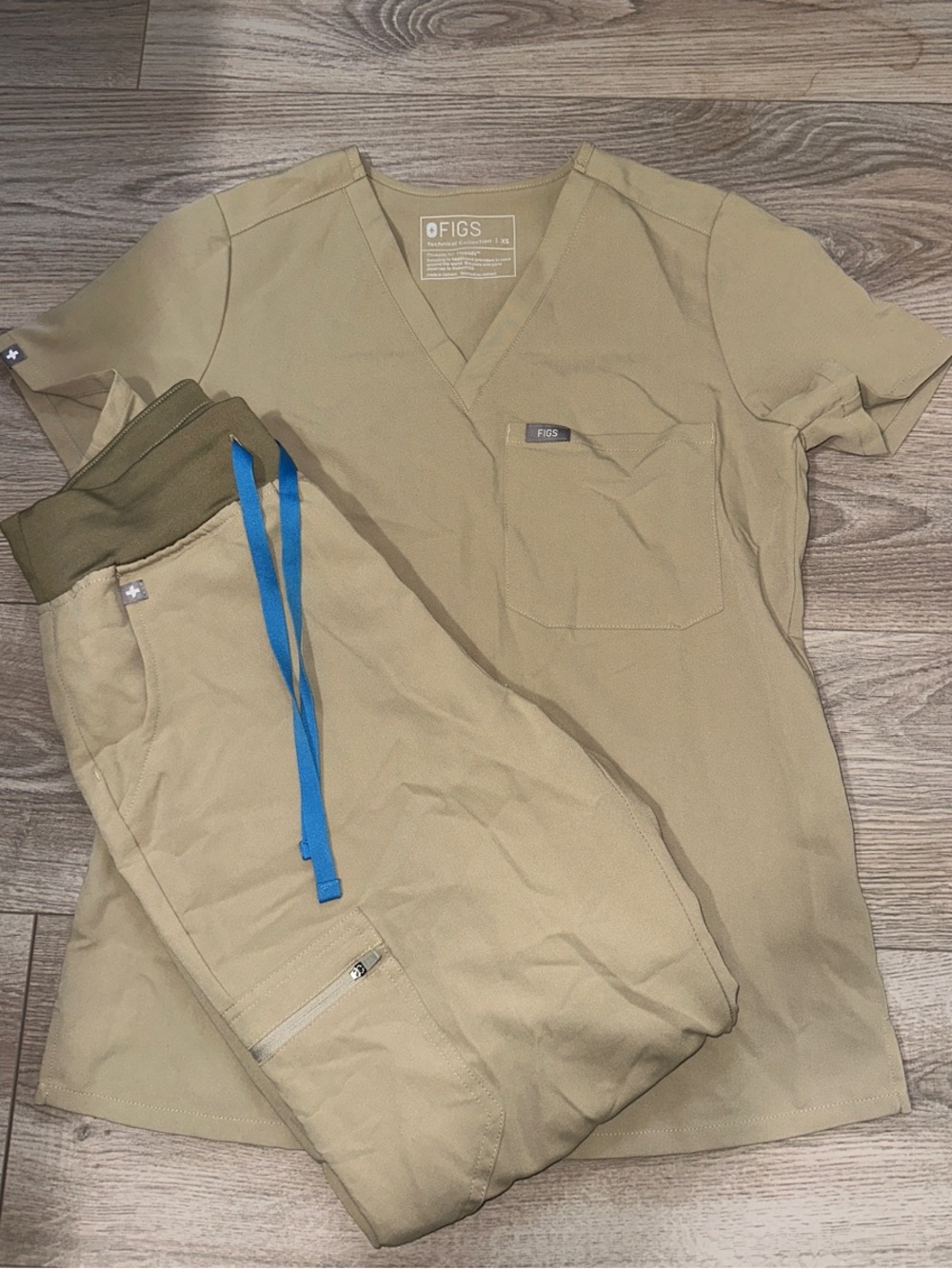 Figs Women’s Scrub Set — Khaki with Blue Drawstring